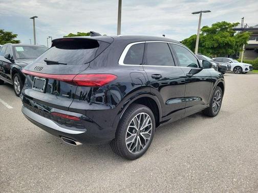 2025 Audi Q5 Premium Plus