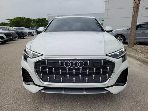 2024 Audi Q8 55 Premium