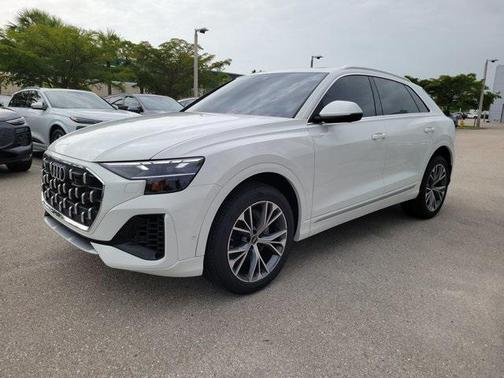 2024 Audi Q8 55 Premium