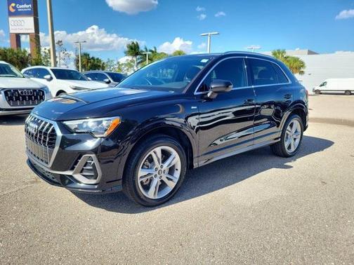 2021 Audi Q3 45 S line Premium