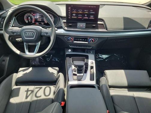 2024 Audi Q5 45 S line Premium
