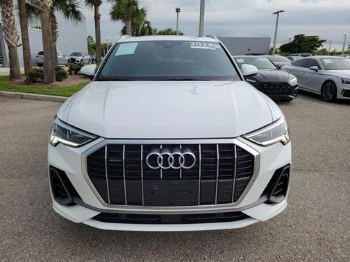 2024 Audi Q3 Premium 45 TFSI S line quattro Tiptronic