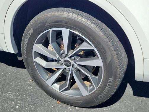 2023 Audi Q5 45 S line Premium Plus