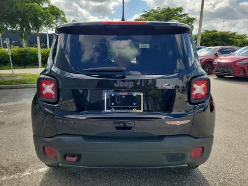 2022 Jeep Renegade Trailhawk