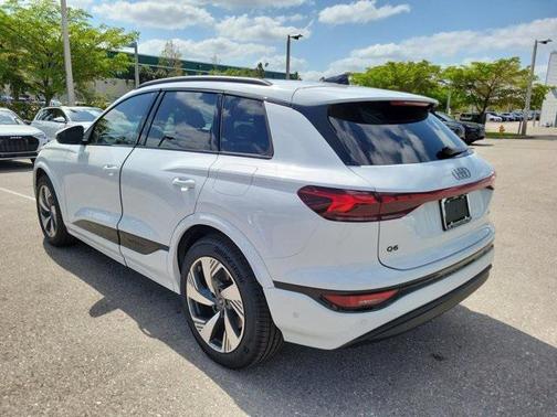 2025 Audi Q6 e-tron Prestige quattro