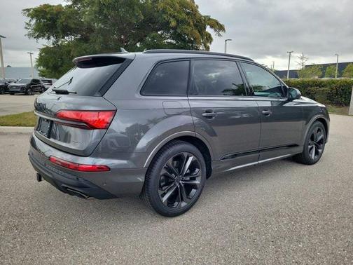 2026 Audi Q7 55 Premium Plus