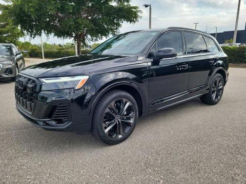 2025 Audi Q7 55 Premium Plus