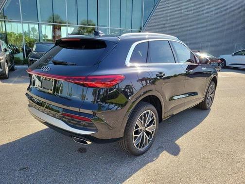 2025 Audi Q5 Premium Plus