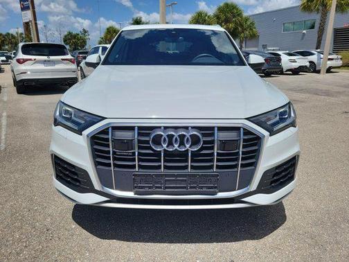 Glacier White 2023 Audi Q7 45 Premium