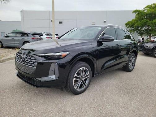 2025 Audi Q5 Premium