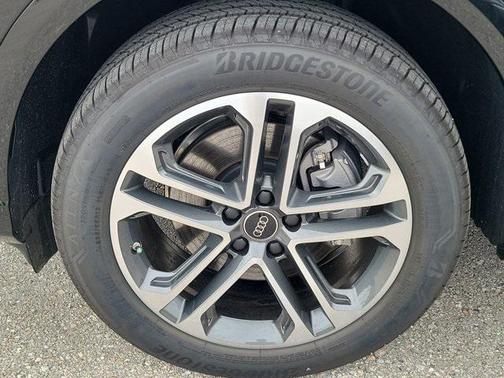 2025 Audi Q5 Premium