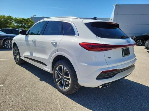 2025 Audi Q5 Premium TFSI quattro S tronic