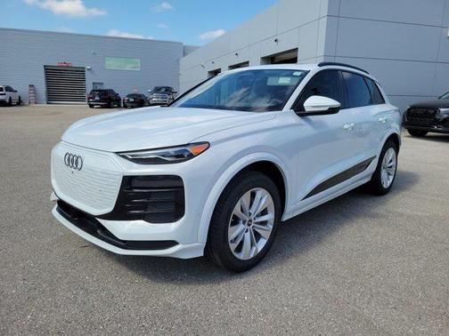2025 Audi Q6 e-tron Premium