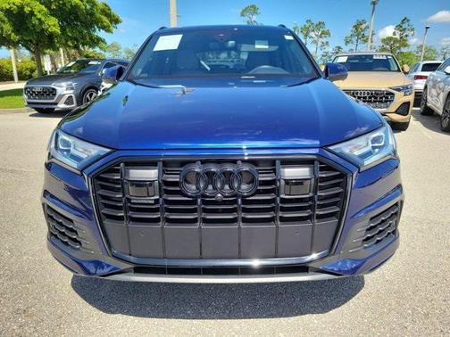 2022 Audi Q7 55 Premium Plus