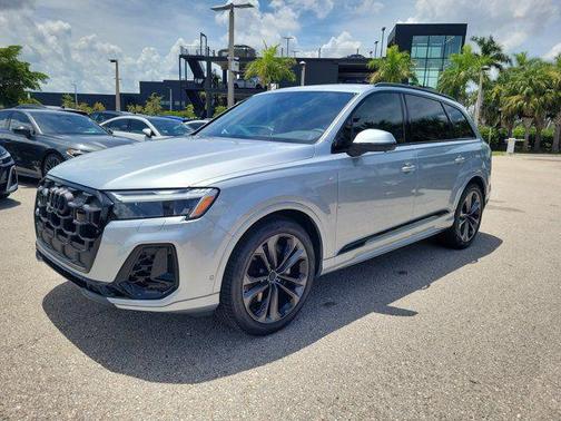 Satellite Silver 2026 Audi Q7 55 Premium Plus
