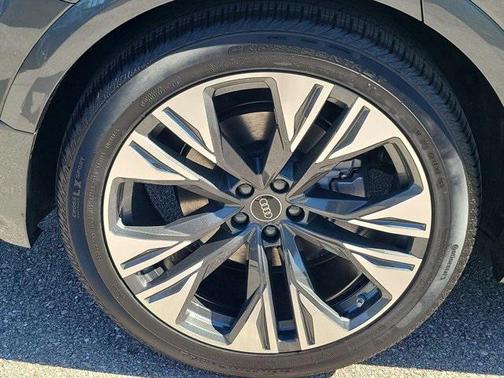 2026 Audi Q8 55 Premium Plus