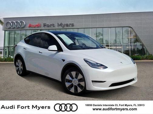 2022 Tesla Model Y Long Range Dual Motor All-Wheel Drive