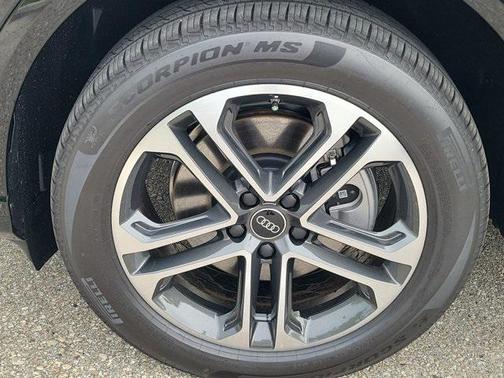 2025 Audi Q5 Premium