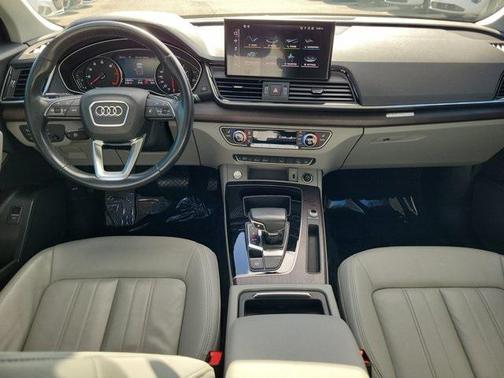 2022 Audi Q5 40 Premium