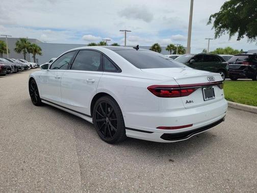 2022 Audi A8 L 55 TFSI quattro Tiptronic