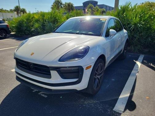 2023 Porsche Macan Base