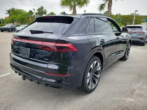 2025 Audi Q8 55 Prestige