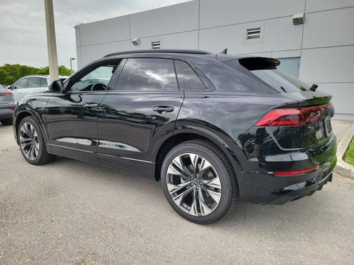 2025 Audi Q8 55 Prestige