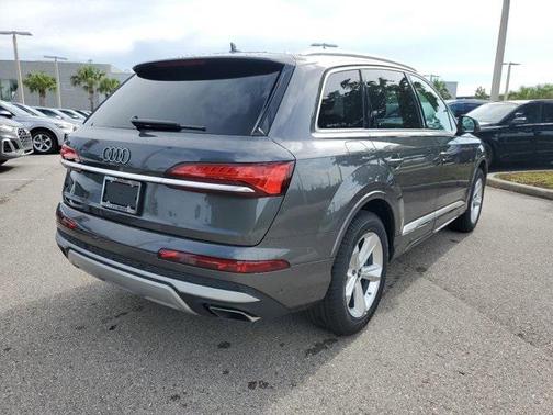2025 Audi Q7 55 Premium