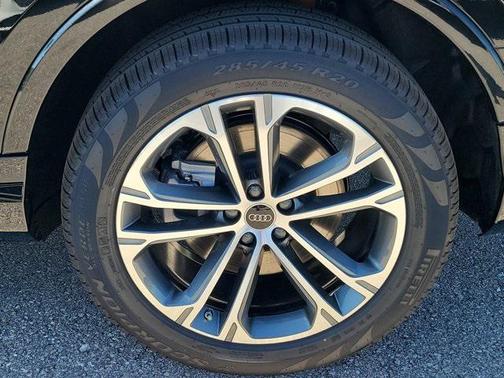 2026 Audi Q7 45 Premium