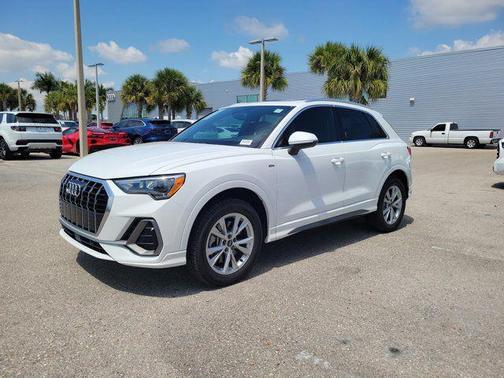 Ibis White 2022 Audi Q3 45 S line Premium