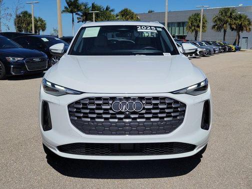 2025 Audi Q5 Premium TFSI quattro S tronic