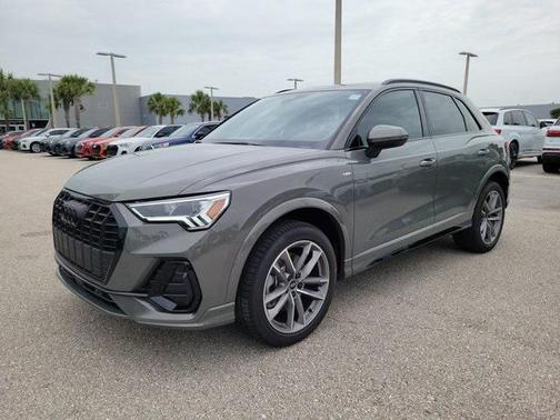 2025 Audi Q3 Premium 45 TFSI S line quattro Tiptronic