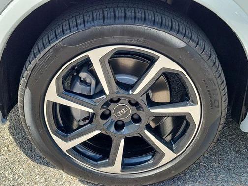2025 Audi Q3 45 S line Premium Plus
