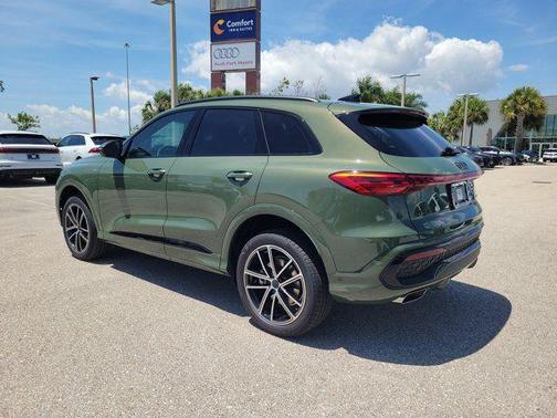 District Green Metallic 2026 Audi Q5 Premium Plus TFSI quattro S tronic