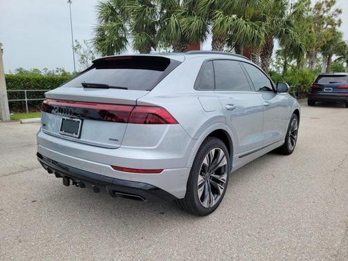 2025 Audi Q8 55 Premium Plus