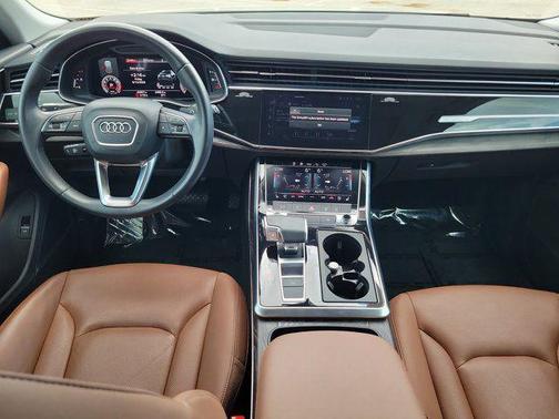 Carrara White 2022 Audi Q8 55 Premium Plus