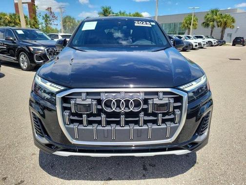 2025 Audi Q7 55 Prestige