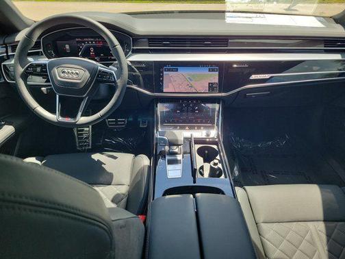 daytona gray pearl effect 2026 Audi S8 4.0T