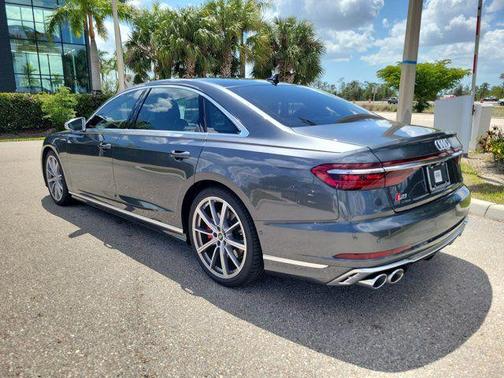 daytona gray pearl effect 2026 Audi S8 4.0T