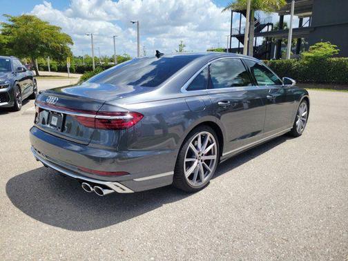 daytona gray pearl effect 2026 Audi S8 4.0T