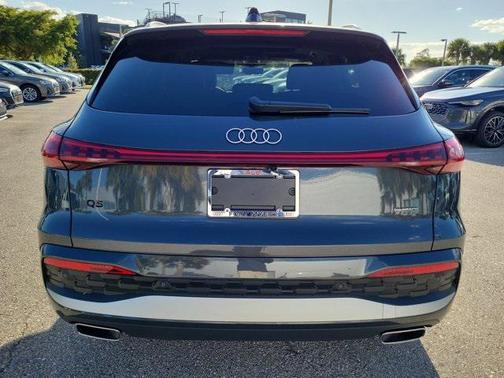 2025 Audi Q5 Premium TFSI quattro S tronic