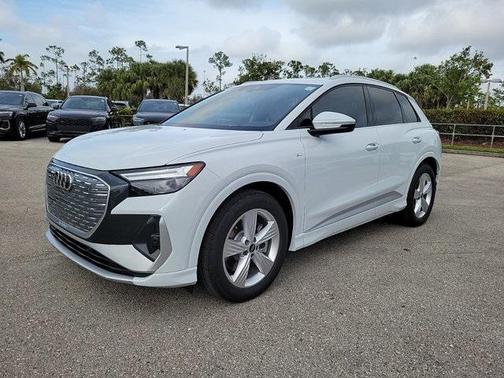 2025 Audi Q4 e-tron Premium Plus 55 quattro