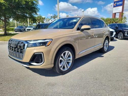 2025 Audi Q7 55 Premium Plus