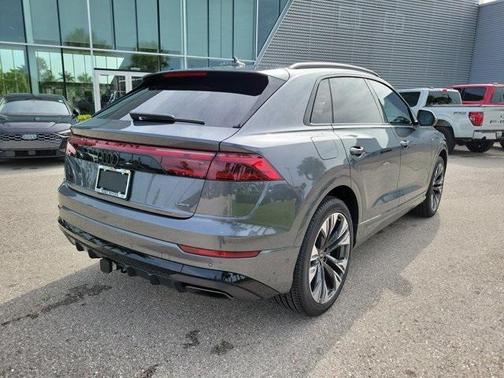 2025 Audi Q8 55 Prestige
