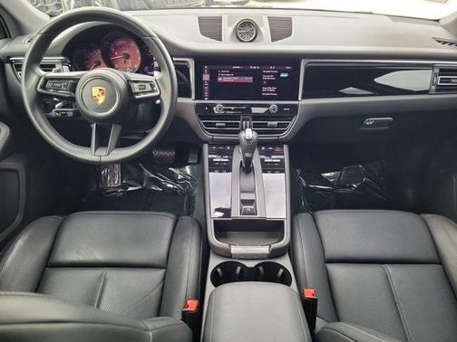 2024 Porsche Macan T