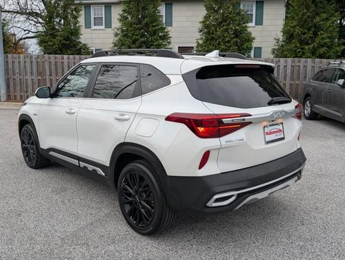 2022 Kia Seltos Nightfall