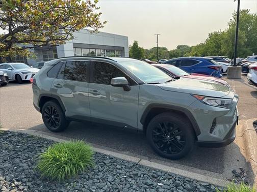2020 Toyota RAV4 XLE Premium