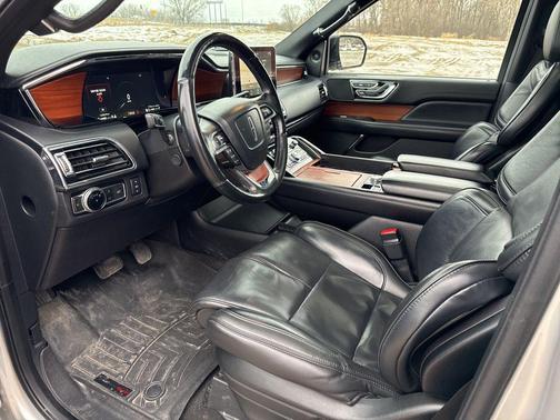 2018 Lincoln Navigator Select