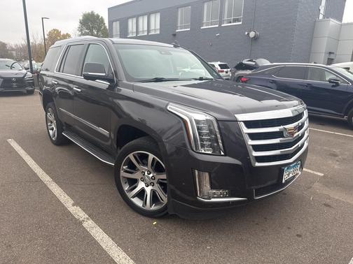 2017 Cadillac Escalade Luxury
