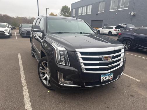 2017 Cadillac Escalade Luxury